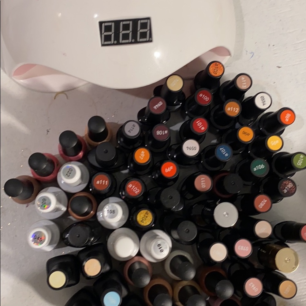 Gel nail polish kit
